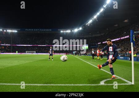 Paris, France. 16th avril 2023. PARIS, FRANCE - April15: Leo Messi de Paris Saint Germain en action pendant la Ligue française 1 entre Paris Saint-Germain et RC Lens au Parc des Princes le samedi 15 2023 à Paris, France. Photo de Steve McMay/ABACAPRESS.COM crédit: Abaca Press/Alay Live News Banque D'Images