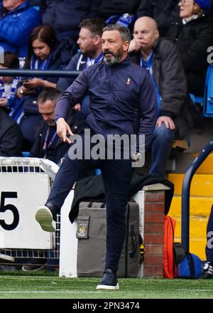 Derek McInnes, responsable de Kilmarnock, regarde pendant le match Cinch Premiership au BBSP Stadium Rugby Park, Kilmarnock. Date de la photo: Dimanche 16 avril 2023. Banque D'Images