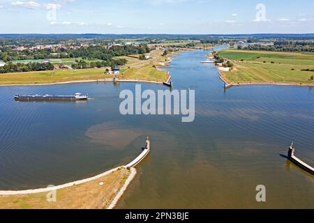 Aérien de la traversée des rivières Neder Rine et Lek à Wijk bij Duurstede aux pays-Bas Banque D'Images