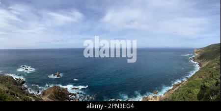 Maroc : vue depuis le phare du cap Spartel (1864) sur le promontoire à l'entrée du détroit de Gibraltar, le point le plus au nord-ouest du continent africain Banque D'Images