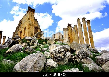 Temple Zeus, ruines romaines, Jerash, Jordanie, ville ancienne, se vante d'une chaîne ininterrompue d'occupation humaine datant de 6 500 ans, Banque D'Images