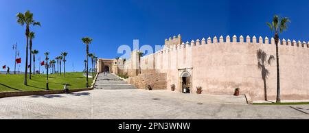 Maroc : Rabat, vue sur l'ancienne Kasbah des Oudayas, la citadelle construite au 12e siècle par les Almohades sur une colline près du quartier de la médina Banque D'Images
