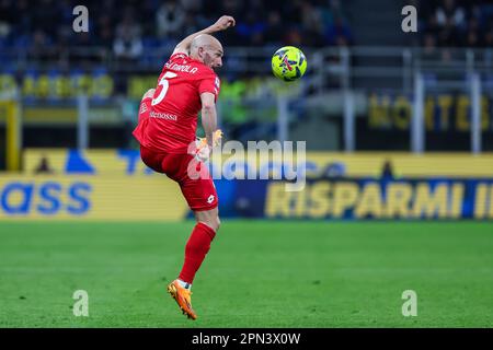 Milan, Italie. 15th avril 2023. Luca Caldirola d'AC Monza en action pendant la série Un match de football 2022/23 entre le FC Internazionale et l'AC Monza au stade Giuseppe Meazza. Score final; Inter 0:1 Monza. Crédit : SOPA Images Limited/Alamy Live News Banque D'Images