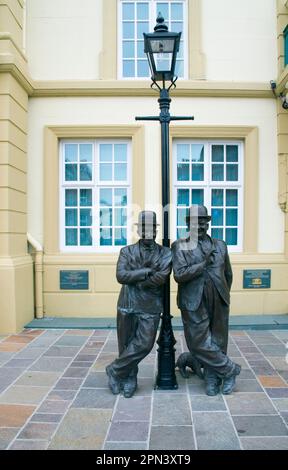 statue de laurier et d'hardy à ulverston cumbria lieu de naissance de stan laurier Banque D'Images