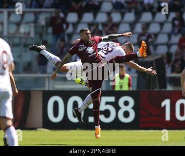 Turin, Italie. 16th avril 2023. Antonio Sanabria de Torino FC pendant la série italienne A, match de football entre Torino FC et nous Salernitata 1919, le 16 avril 2023 au Stadio Olimpico Grande Torino, Turin, Italie. Photo Nderim Kaceli crédit: Agence de photo indépendante/Alamy Live News Banque D'Images