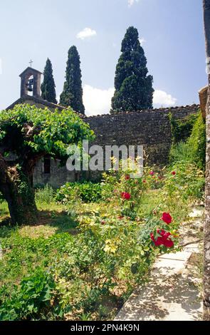 Tourtour a appelé le village dans le ciel de la Provence Banque D'Images