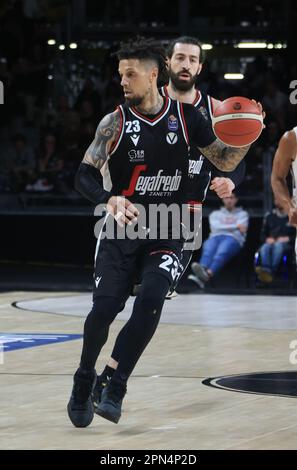 Bologne, Italie. 16th avril 2023. Daniel Hackett (Segafredo Virtus Bologna) pendant le championnat italien de basket-ball de LBA Segafredo Virtus Bologna vs. Dolomiti Energia Trento - Bologna, Italie, 16 avril 2023 à Segafredo Arena - photo: Michele Nucci crédit: Live Media Publishing Group/Alay Live News Banque D'Images