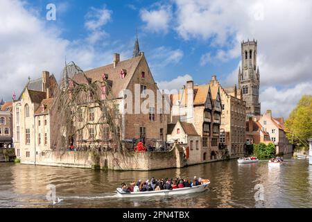 Excursions en bateau sur le canal de Rozenhoedkaai, Bruges (Bruges), province de Flandre Occidentale, Royaume de Belgique. Banque D'Images