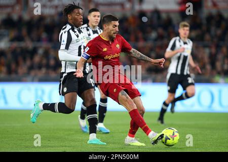 Rome, Italie. 16th avril 2023. Lorenzo Pellegrini de Roma marque 2-0 but pendant le championnat italien Serie Un match de football entre COMME Roma et Udinese Calcio sur 16 avril 2023 au Stadio Olimpico à Rome, Italie - photo Federico Proietti/DPPI crédit: DPPI Media/Alamy Live News Banque D'Images