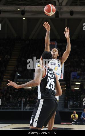 Bologne, Italie. 16th avril 2023. Pendant le match de championnat italien de basket-ball LBA Segafredo Virtus Bologna vs. Dolomiti Energia Trento - Bologna, Italie, 16 avril 2023 à Segafredo Arena - photo: Michele Nucci crédit: Live Media Publishing Group/Alay Live News Banque D'Images