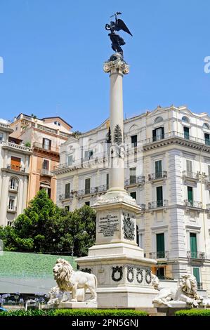 Monument, Piazza dei Martiri, place, Naples, Campanie, Italie Banque D'Images