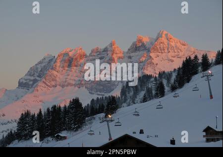 Coucher de soleil, dents du midi, les Crosets, Valais, Suisse Banque D'Images