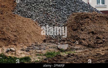 Pile de sable et de gravier pour la construction. matériaux de calcaire pour l'industrie de la construction. Banque D'Images