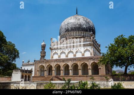 Extérieur de la tombe de Begum Hayat Baksh, tombes Qutub Shahi, Hyderabad, Telangana, Inde, Asie Banque D'Images