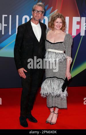 Alan Ruck et Mireille Enos assistent à la première européenne de la « concession » lors du BFI London film Festival 65th au Royal Festival Hall de Londres. Banque D'Images