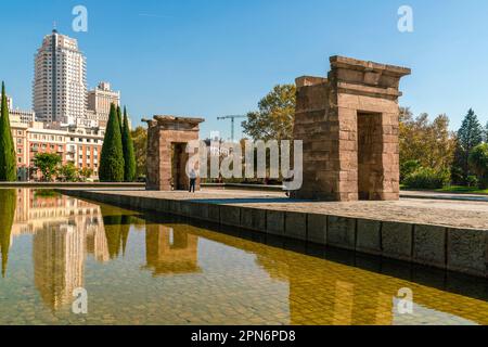 Ancien temple égyptien de Debod au parc de la Montaña à Madrid, espagne Banque D'Images