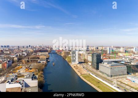 Vue aérienne de la Spree, Friedrichshain, Berlin, Allemagne Banque D'Images