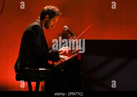 Padoue, Italie. 16th avril 2023. Daniele Ghiandoni au cours de Fast Animals et Slow Kids -Concerto in Quattro Atti per Piccola Orchestra Da Camera, concert de musique à Padoue, Italie, 16 avril 2023 crédit: Agence de photo indépendante/Alamy Live News Banque D'Images