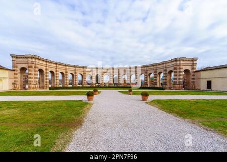 Mantoue, Italie - 27 février 2023 : vue sur la cour du palais te, à Mantoue (Mantoue), Lombardie, Italie du Nord Banque D'Images