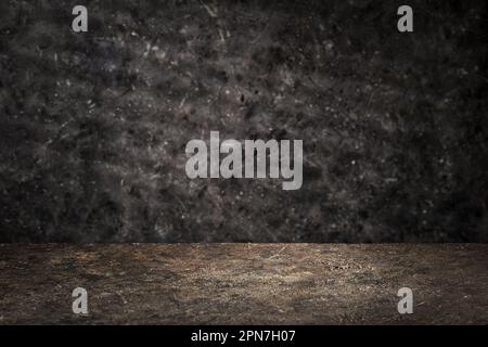 Аbstract mur gris ciment et salle de studio, arrière-plan, texture intérieure pour les produits d'affichage ou espace pour le texte.Le sol brun de la chambre est en plastique foncé Banque D'Images