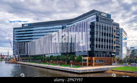 Melbourne, Australie - immeuble de bureaux ANZ moderne dans les Docklands Banque D'Images