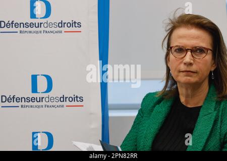 Paris, France. 17th avril 2023. La défenseuse des droits, Claire Hedon a présenté le rapport annuel 2022 de son institution, à Paris, en France, sur 17 avril 2023. Photo de Vernier/JBV NEWS/ABACAPRESS.COM crédit: Abaca Press/Alay Live News Banque D'Images