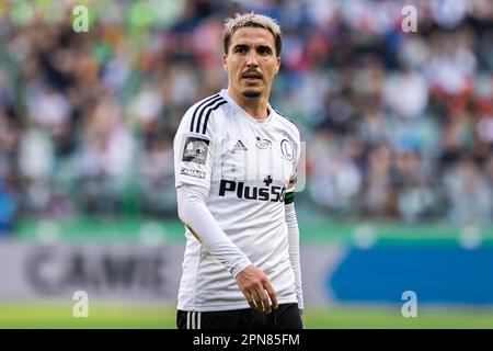 Varsovie, Pologne. 16th avril 2023. Josue Pesqueira de Legia vu pendant le match polonais PKO Ekstraklasa League entre Legia Warszawa et Lech Poznan au Maréchal Jozef Pilsudski Legia Warsaw Municipal Stadium. Score final; Legia Warszawa 2:2 Lech Poznan. (Photo de Mikolaj Barbanell/SOPA Images/Sipa USA) crédit: SIPA USA/Alay Live News Banque D'Images