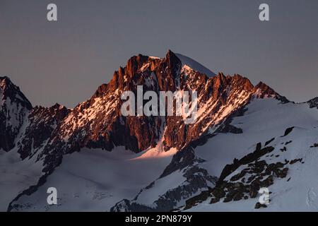 Lever de soleil sur Montagne Banque D'Images