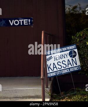 Jenny Kassan pour le conseil municipal, panneau de campagne du district 3 devant le siège social démocrate, zone d'Ohlone à Fremont, Californie, Banque D'Images