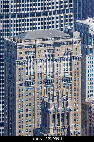 Un Grand Central place a ouvert ses portes en 1930 sous le nom de Lincoln Building. La tour de bureaux en brique et pierre se trouve en face du Grand Central terminal. Banque D'Images