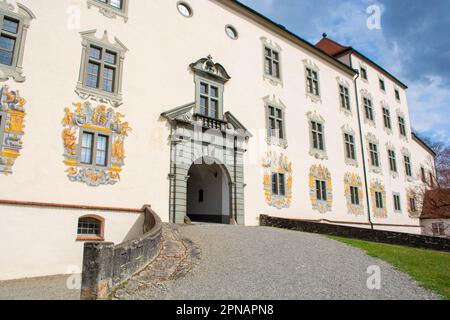 Leutkirch, Allemagne - avril 2023 : vue sur le château de Zeil près de Leutkirch, Allemagne Banque D'Images