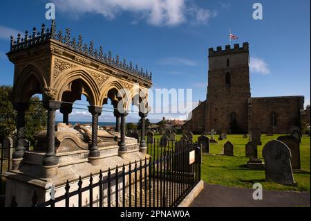 Tombe Grace Darlings à l'extérieur de l'église St Aidans, Bamburgh, Northumberland Banque D'Images