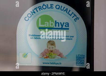 Bordeaux , Aquitaine France - 04 15 2023 : Labhya logo marque et texte signe laboratoire indépendant de conseil en contrôle de la qualité alimentaire Banque D'Images