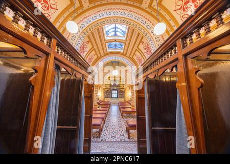 Intérieur des bains turcs de Harrogate le 17th octobre 2022 à Harrogate, Yorkshire, Angleterre. Crédit : nouvelles SMP Banque D'Images