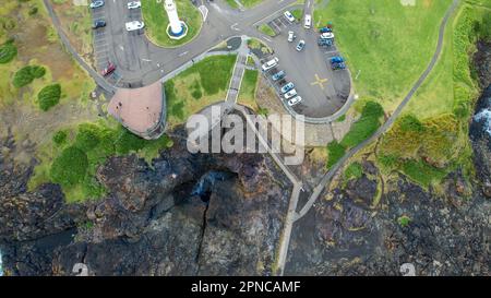 Prises de vue par drone en Australie dans l'État de Nouvelle-Galles du Sud à Kiama Blowhole et Lighthouse Banque D'Images