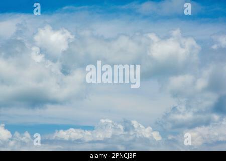 Les nuages et le temps sont fascinants à voir Banque D'Images