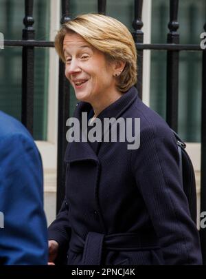 Londres, Royaume-Uni. 18th avril 2023. Amanda Pritchard, directrice générale de NHS England, à Downing Street. Crédit : Karl Black/Alay Live News Banque D'Images