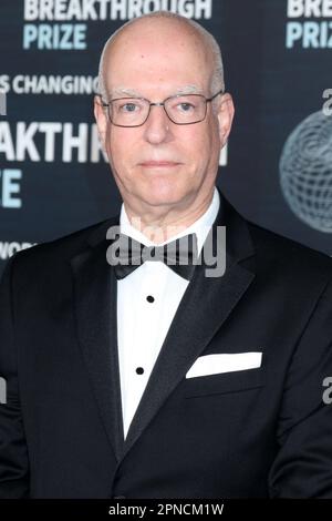 Ariel Porat arrive pour la neuvième cérémonie annuelle de remise des prix de la percée - partie 2, Academy Museum of Motion Pictures, Los Angeles, CA 15 avril 2023. Photo de : Collection Priscilla Grant/Everett Banque D'Images