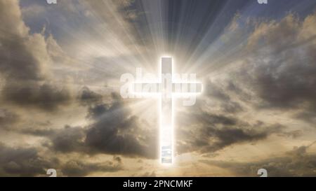 Croix de Jésus-Christ dans le ciel avec des rayons de lumière qui brillent Banque D'Images