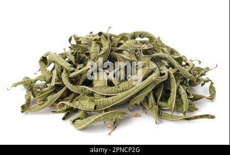 Feuilles de verveine de citron séchées isolées sur fond blanc Banque D'Images