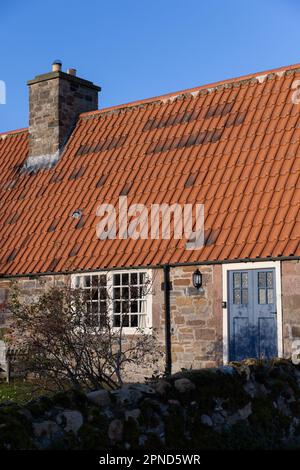 18.10.22. Un chalet sur l'île Sainte de Lindisfarne à Northumberland, Angleterre. L'île Sainte est une île marémotrice au large de la côte nord-est de l'Angleterre. Crédit Banque D'Images