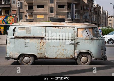 Damas, Syrie - avril 2023: Vieux, VW bus, Volkswagen Bulli vintage dans la rue à Damas, Syrie Banque D'Images