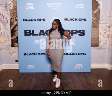 Lancement de la presse pour BLACK OPS, nouvelle série de comédie sur BBC One et BBC iPlayer produite par BBC Studios Comedy. AKUA GYAMFI au lancement. Banque D'Images