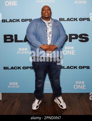 Lancement de la presse pour BLACK OPS, nouvelle série de comédie sur BBC One et BBC iPlayer produite par BBC Studios Comedy. Francis Ezéchiel au lancement. Banque D'Images