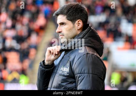 Blackpool, Royaume-Uni. 18th avril 2023. West Bromwich Albion Manager Carlos Corberan pendant le match de championnat Sky Bet Blackpool vs West Bromwich Albion à Bloomfield Road, Blackpool, Royaume-Uni, 18th avril 2023 (photo de Ben Roberts/News Images) à Blackpool, Royaume-Uni le 4/18/2023. (Photo de Ben Roberts/News Images/Sipa USA) crédit: SIPA USA/Alay Live News Banque D'Images