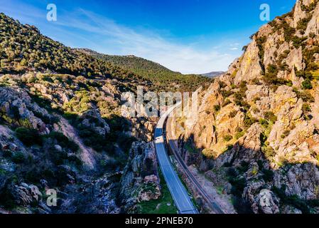 Ancienne route nationale N4 direction Madrid. Col de la montagne Despeñaperros. Santa Elena, Jaén, Andalousie, Espagne, Europe Banque D'Images