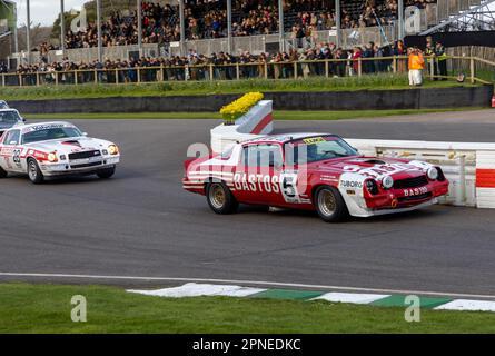 Le 2023 avril - la Camaro de Chevrolet est en compétition à la réunion des membres de Goodwood 80. Banque D'Images