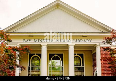 La bibliothèque publique de Bay Minette est représentée, 16 avril 2023, à Bay Minette, en Alabama. La bibliothèque, construite en 1914, servait à l'origine de First Baptist. Banque D'Images