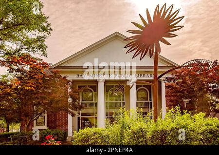 La bibliothèque publique de Bay Minette est représentée, 16 avril 2023, à Bay Minette, en Alabama. La bibliothèque, construite en 1914, servait à l'origine de First Baptist. Banque D'Images