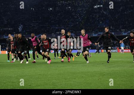 Naples, Italie. 18th avril 2023. Les joueurs de Milan célèbrent à la fin du match de football de la Ligue des champions entre la SSC Napoli et l'AC Milan au stade Diego Armando Maradona à Naples (Italie), 18 avril 2023. Credit: Insidefoto di andrea staccioli/Alamy Live News Banque D'Images